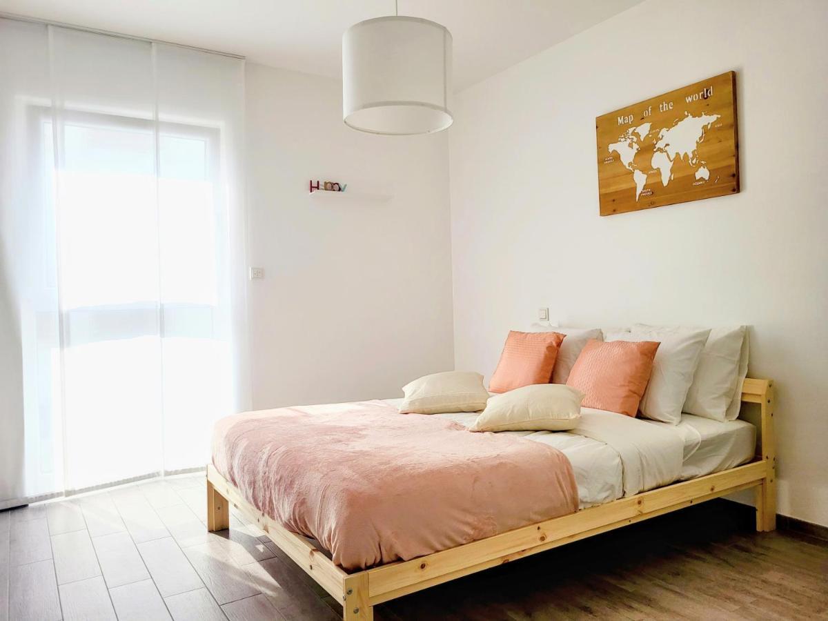 Calm And Modern Apartment Eischen Esterno foto