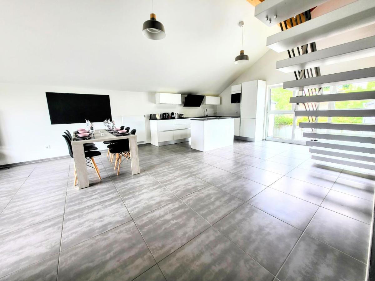Calm And Modern Apartment Eischen Esterno foto
